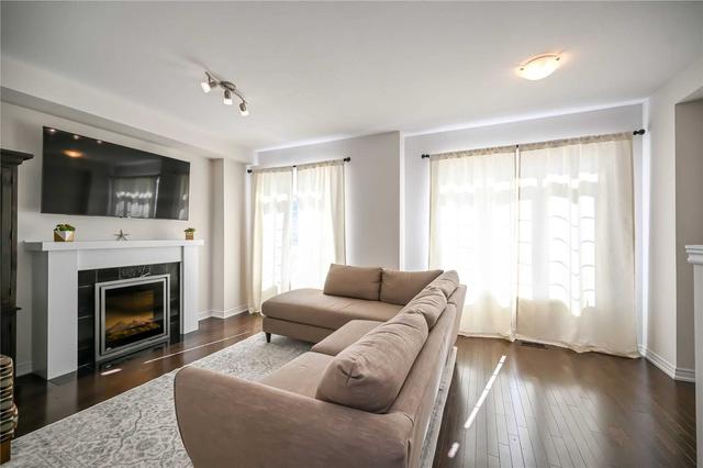 10 - 215 Dundas St E, Townhouse with 3 bedrooms, 3 bathrooms and 4 parking in Hamilton ON | Image 11