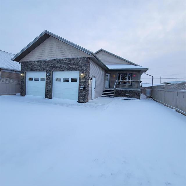 1041 117 Avenue, House detached with 5 bedrooms, 3 bathrooms and 2 parking in Dawson Creek BC | Image 6