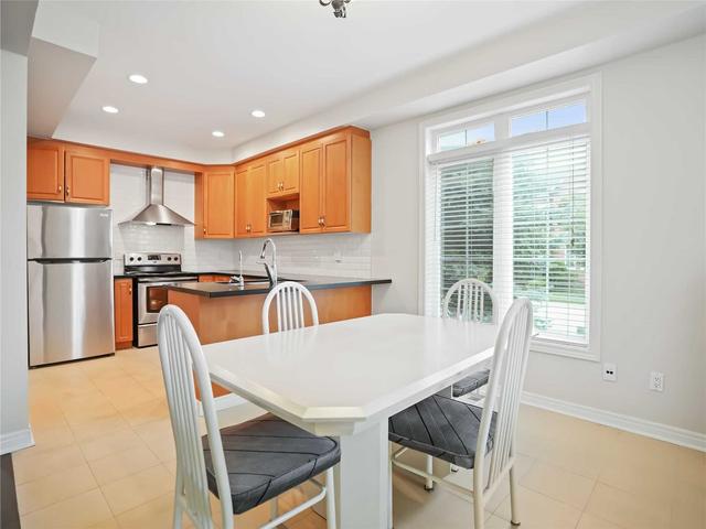 80 Irish Rose Dr, House attached with 3 bedrooms, 4 bathrooms and 3 parking in Markham ON | Image 4