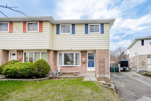 3191 Corrigan Dr, House semidetached with 3 bedrooms, 2 bathrooms and 3 parking in Mississauga ON | Image 1