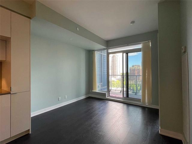 1106 - 28 Avondale Ave, Condo with 1 bedrooms, 1 bathrooms and 1 parking in Toronto ON | Image 20