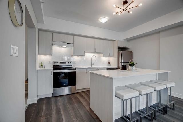 307 - 10 Culinary Lane, Condo with 2 bedrooms, 1 bathrooms and 1 parking in Barrie ON | Card Image