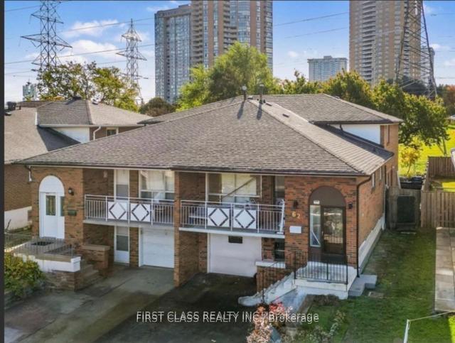 62 Bedle Ave, House semidetached with 6 bedrooms, 2 bathrooms and 4 parking in Toronto ON | Image 1