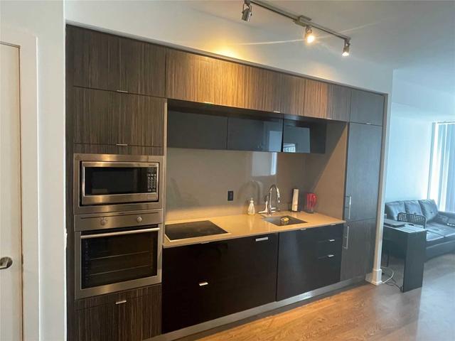 3707 - 10 York St, Condo with 1 bedrooms, 1 bathrooms and 0 parking in Toronto ON | Image 5