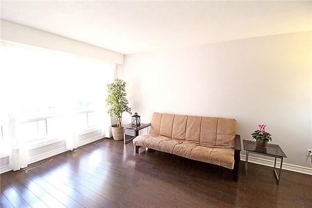 26 - 830 Stainton Dr, Townhouse with 3 bedrooms, 2 bathrooms and 2 parking in Mississauga ON | Image 2