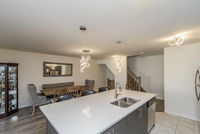 113 Lemieux Crt, House attached with 3 bedrooms, 3 bathrooms and 3 parking in Milton ON | Image 17