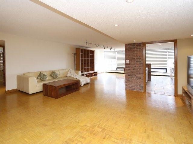 1104 - 30 Wellington St E, Condo with 2 bedrooms, 2 bathrooms and 1 parking in Toronto ON | Image 5