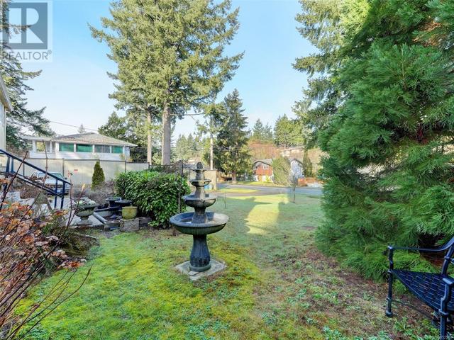 563 Phelps Ave, House detached with 5 bedrooms, 2 bathrooms and 4 parking in Langford BC | Image 20