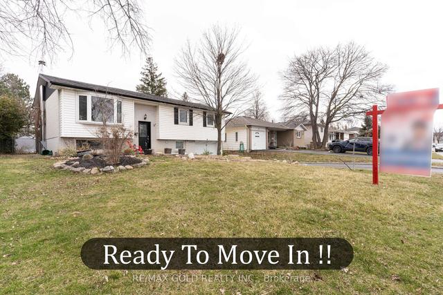 18 Drury Cres, House detached with 3 bedrooms, 2 bathrooms and 4 parking in Brampton ON | Image 1