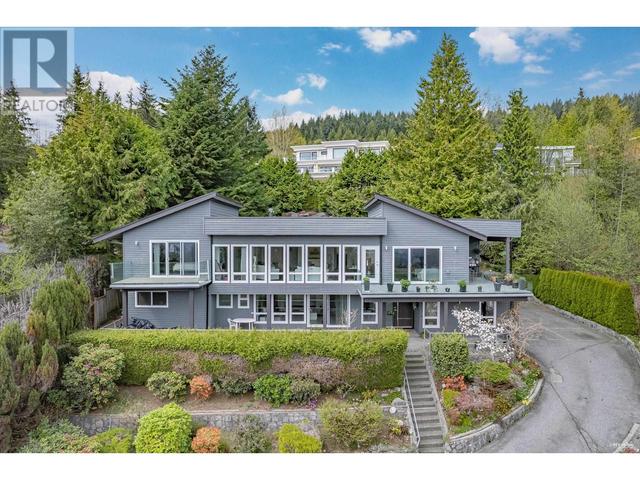 1135 Groveland Court, House detached with 5 bedrooms, 6 bathrooms and 5 parking in West Vancouver BC | Image 1