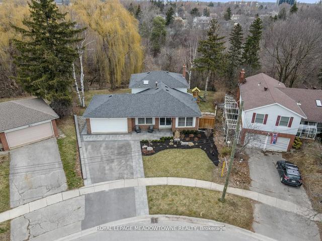 48 Regan Cres, House detached with 4 bedrooms, 3 bathrooms and 6 parking in Halton Hills ON | Image 23