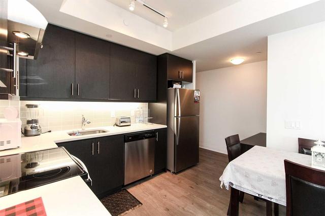 1412 - 17 Zorra St, Condo with 1 bedrooms, 1 bathrooms and 1 parking in Toronto ON | Image 5