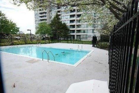 1209 - 550 Webb Dr, Condo with 2 bedrooms, 1 bathrooms and 1 parking in Mississauga ON | Image 18