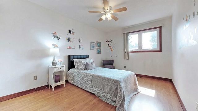 123 Granada Cres, House detached with 3 bedrooms, 4 bathrooms and 5 parking in Toronto ON | Image 16