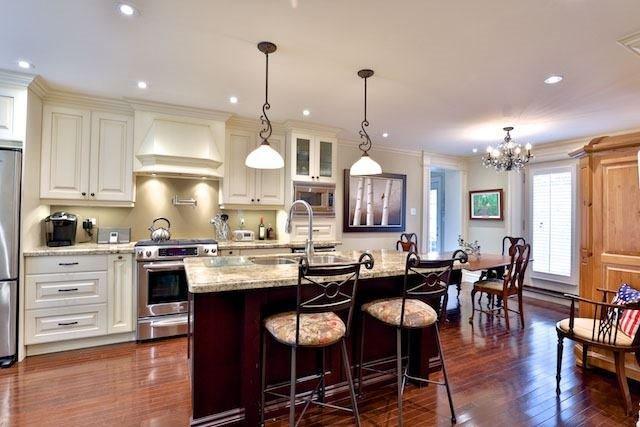30 Hedgewood Rd, House detached with 3 bedrooms, 4 bathrooms and 6 parking in Toronto ON | Image 7