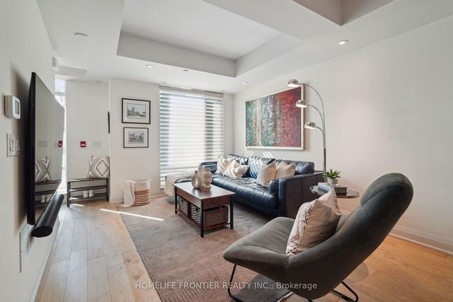 221 Duplex Ave, Townhouse with 3 bedrooms, 4 bathrooms and 2 parking in Toronto ON | Image 36