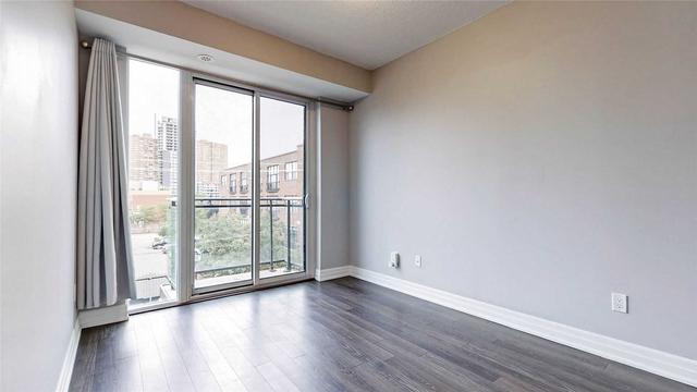 th803 - 370 Wallace Ave, Townhouse with 2 bedrooms, 2 bathrooms and 1 parking in Toronto ON | Image 7
