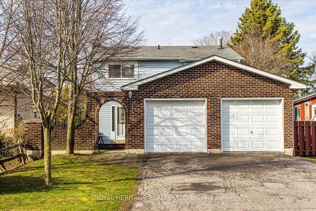 17 Danton Crt, House detached with 4 bedrooms, 2 bathrooms and 6 parking in Ajax ON | Image 1