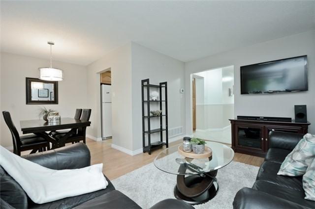 118 - 10 Bassett Blvd, Townhouse with 3 bedrooms, 2 bathrooms and 1 parking in Whitby ON | Image 6