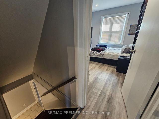 454 Gerrard St E, House semidetached with 5 bedrooms, 4 bathrooms and 0 parking in Toronto ON | Image 6