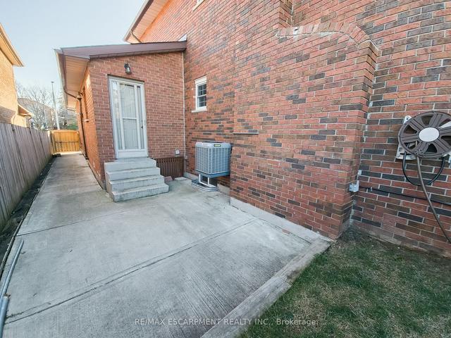 18 Quincy Crt, House detached with 4 bedrooms, 4 bathrooms and 5 parking in Hamilton ON | Image 26