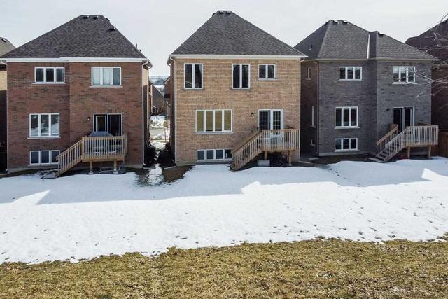 52 Ridge Gate Cres, House detached with 3 bedrooms, 3 bathrooms and 4 parking in East Gwillimbury ON | Image 24