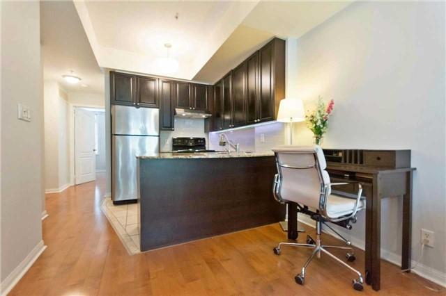 Th8 - 78 Carr St, Condo with 1 bedrooms, 1 bathrooms and 1 parking in Toronto ON | Image 6