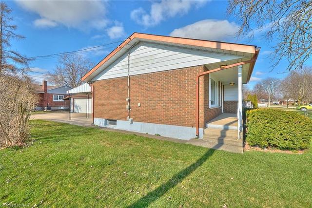 4005 Montcalm Crescent, House detached with 3 bedrooms, 2 bathrooms and 8 parking in Niagara Falls ON | Image 40