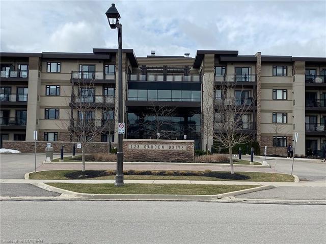 125 - 128 Garden Drive, House attached with 1 bedrooms, 1 bathrooms and 1 parking in Oakville ON | Image 2