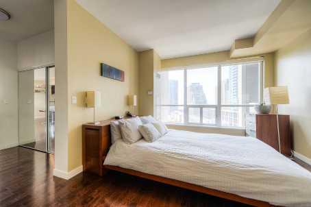 1014 - 1 Shaw St, Condo with 3 bedrooms, 2 bathrooms and 2 parking in Toronto ON | Image 6