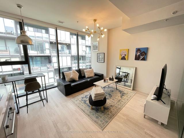 1105 - 38 Stewart St, Condo with 1 bedrooms, 1 bathrooms and 0 parking in Toronto ON | Image 1