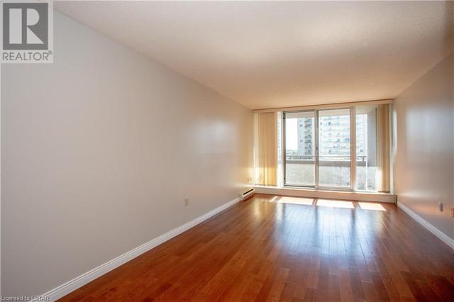 703 - 155 Kent Street, House attached with 2 bedrooms, 2 bathrooms and 1 parking in London ON | Image 11
