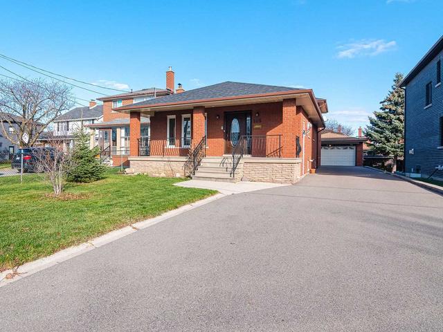 185 Cornelius Pkwy, House detached with 3 bedrooms, 4 bathrooms and 8 parking in Toronto ON | Image 1