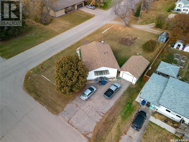 701 4th Avenue, House detached with 2 bedrooms, 2 bathrooms and null parking in Raymore SK | Image 35