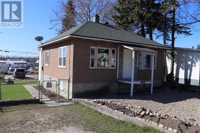 4611 4 Avenue, House detached with 3 bedrooms, 1 bathrooms and 2 parking in Edson AB | Card Image