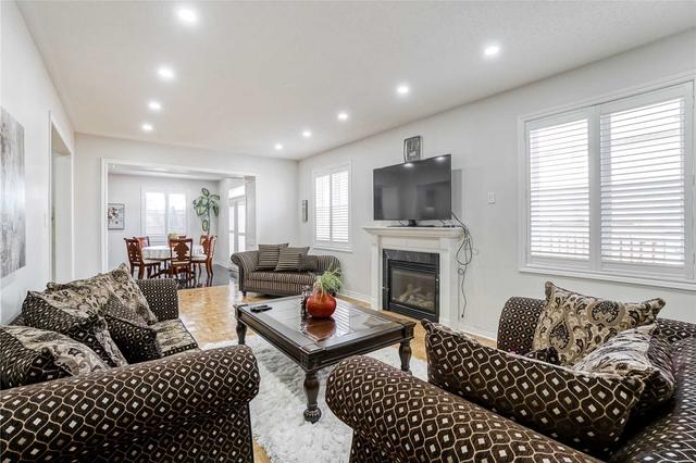 10 Emperor Dr, House detached with 5 bedrooms, 5 bathrooms and 6 parking in Brampton ON | Image 9