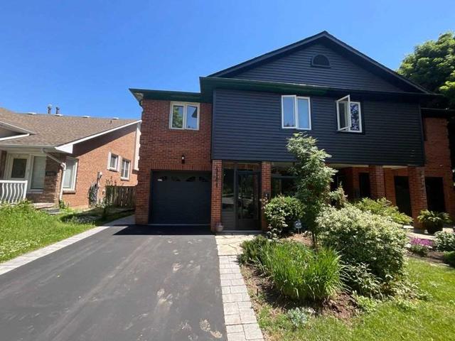 4161 Treetop Cres, House semidetached with 4 bedrooms, 3 bathrooms and 5 parking in Mississauga ON | Image 1