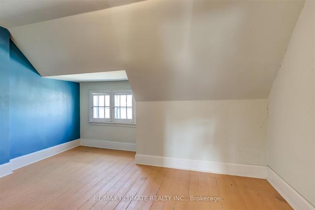 27 Bellwoods Ave, House attached with 6 bedrooms, 3 bathrooms and 1 parking in Toronto ON | Image 15