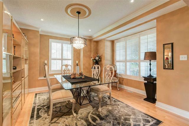 7027 Gillespie Lane, House detached with 3 bedrooms, 4 bathrooms and 6 parking in Mississauga ON | Image 5