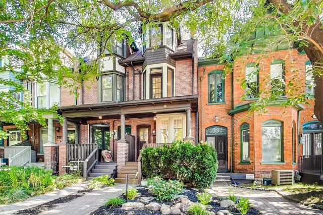 313 Seaton St, House attached with 4 bedrooms, 2 bathrooms and 1 parking in Toronto ON | Image 1