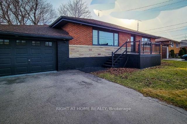 996 Barton St, House detached with 4 bedrooms, 2 bathrooms and 7 parking in Hamilton ON | Image 12