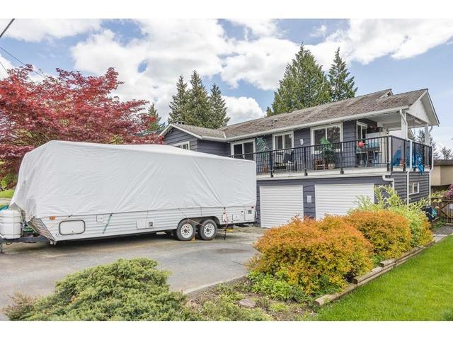 33330 13th Avenue, House detached with 4 bedrooms, 3 bathrooms and 4 parking in Mission BC | Image 2