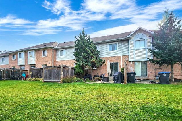 4 Wickstead Crt, Townhouse with 3 bedrooms, 2 bathrooms and 2 parking in Brampton ON | Image 27
