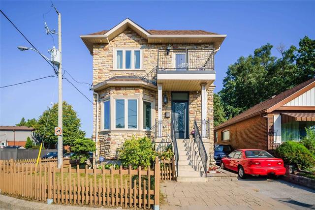 504 Cosburn Ave, House detached with 4 bedrooms, 3 bathrooms and 2 parking in Toronto ON | Image 24