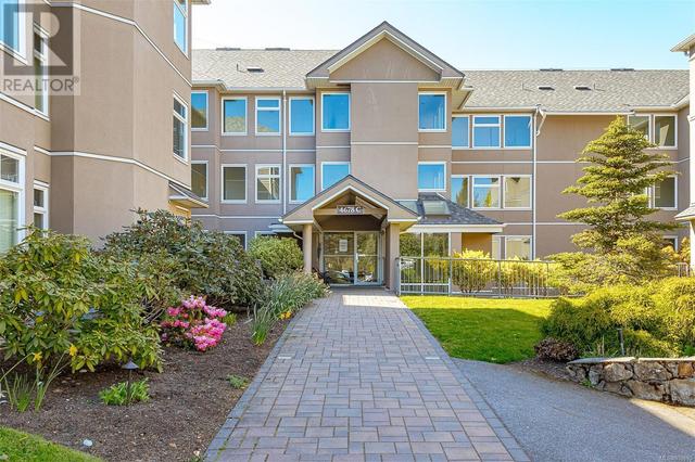 207c - 4678 Elk Lake Dr, Condo with 2 bedrooms, 2 bathrooms and 1 parking in Saanich BC | Image 1