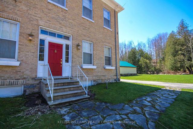484 Carlisle St, House detached with 8 bedrooms, 2 bathrooms and 19 parking in Saugeen Shores ON | Image 4