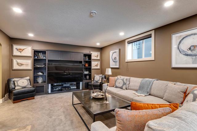 2233 8 Avenue Se, House detached with 4 bedrooms, 3 bathrooms and 2 parking in Calgary AB | Image 37