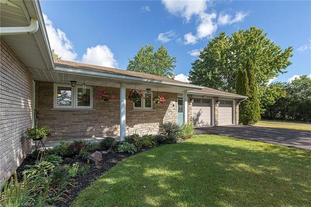 541 Bridge Street W, House detached with 3 bedrooms, 2 bathrooms and 12 parking in Greater Napanee ON | Image 6