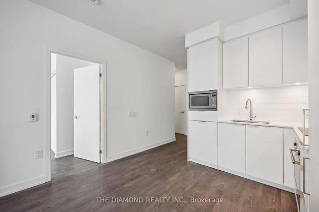s702 - 8 Olympic Gardens Dr, Condo with 1 bedrooms, 2 bathrooms and 0 parking in Toronto ON | Image 7