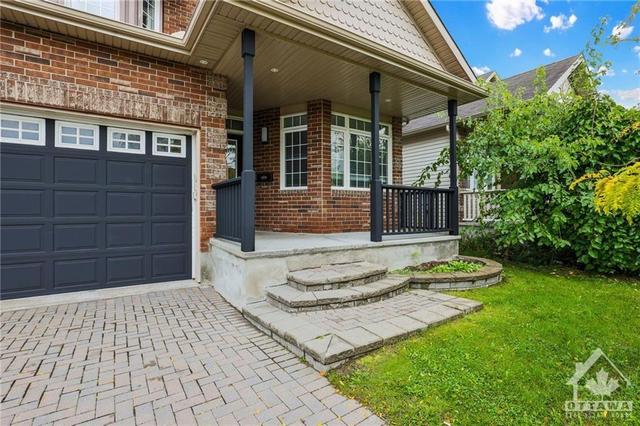124 Mosswood Court, House detached with 5 bedrooms, 5 bathrooms and 4 parking in Ottawa ON | Image 2